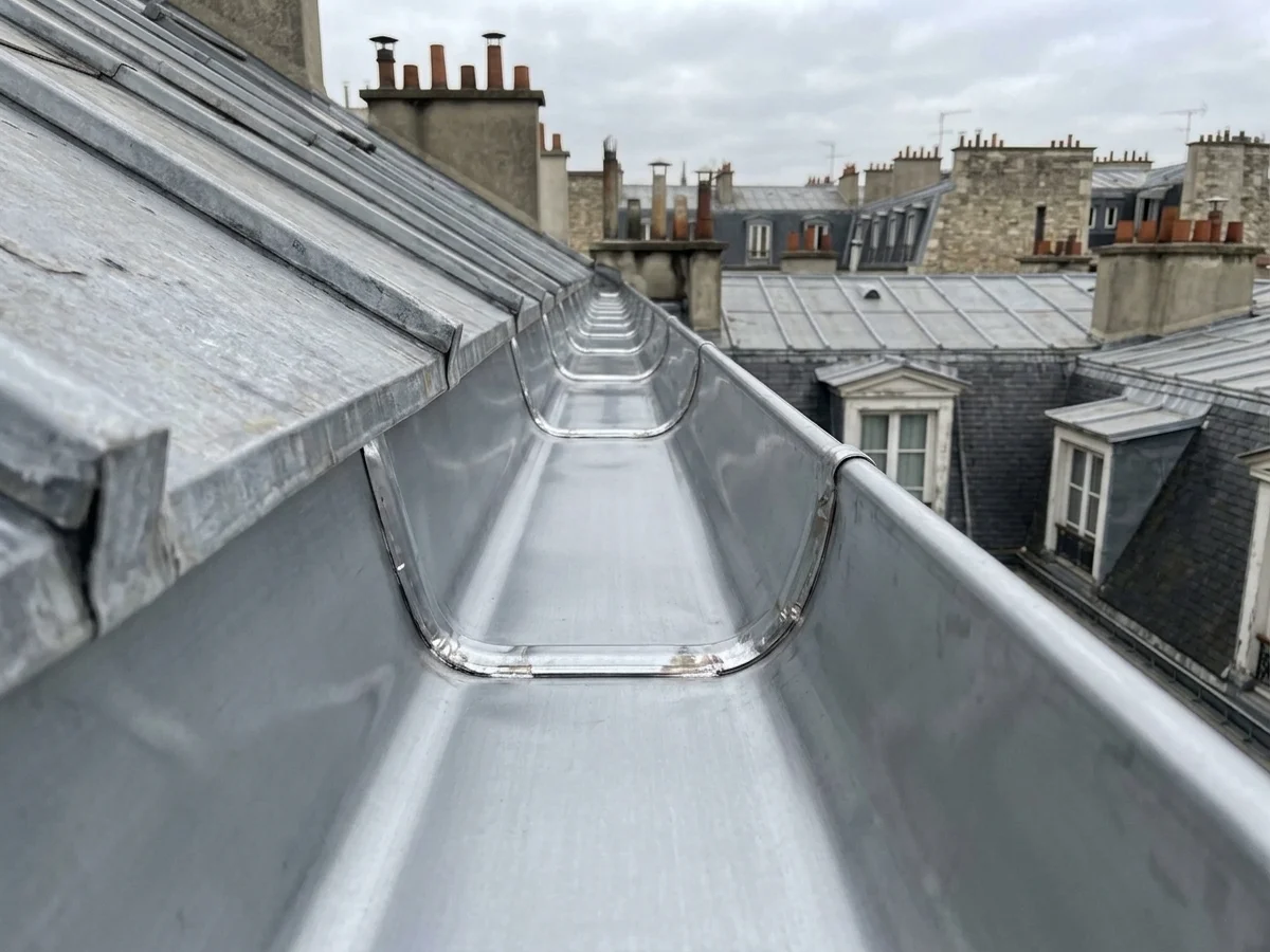 Après réfection chéneau neuf VMZINC étanche